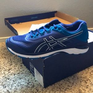 ASICS GT-2000 6 men’s sz 11 New in box
